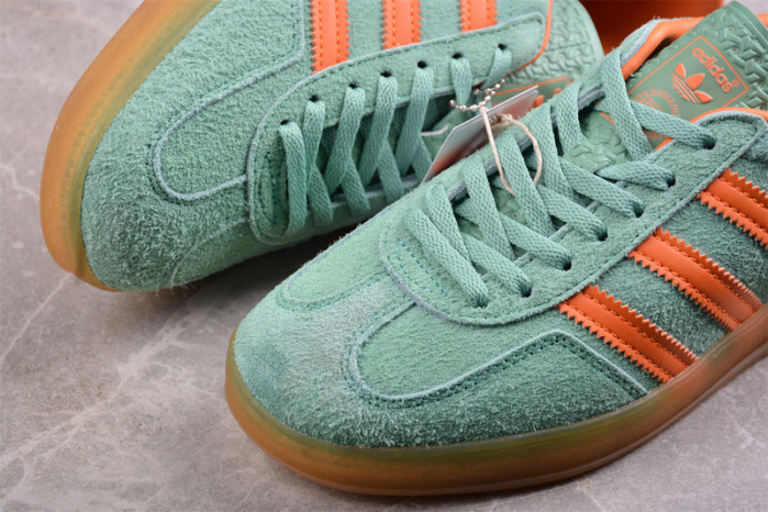 a*d*i*s gazelle indoor