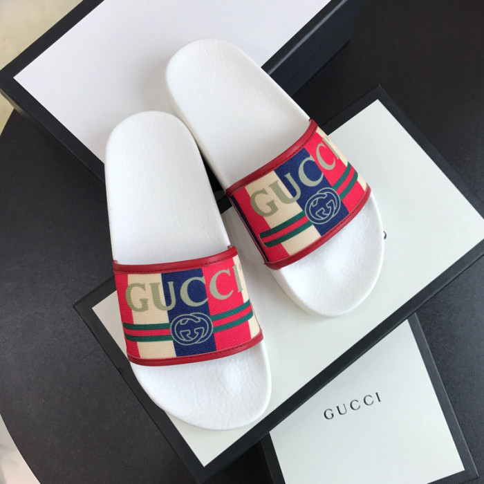 G*u*i slippers