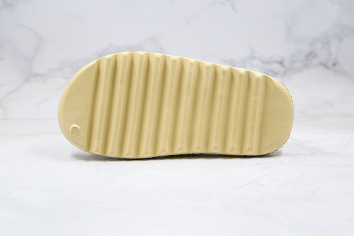 kanye west x a*d*i*s Y**zy slide“resin"