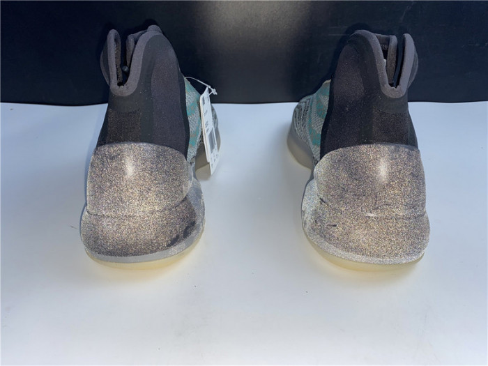 a*d*i*s Y**zy qntm teal blue g58864