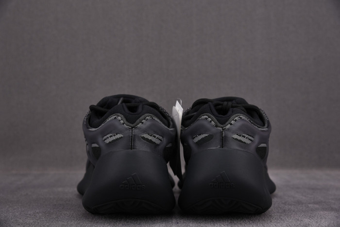 Y**zy 700 v3 glow in the dark h67799