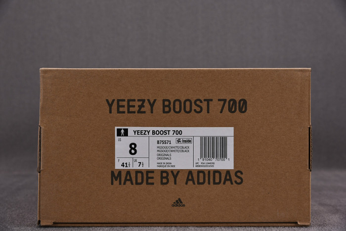 a*d*i*s Y**zy boost 700 wave runner solid grey b75571