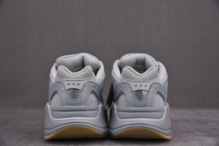 a*d*i*s Y**zy boost 700 v2 inertia fw2549