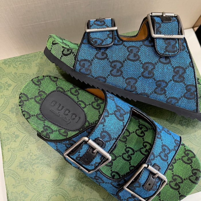G*u*i slippers