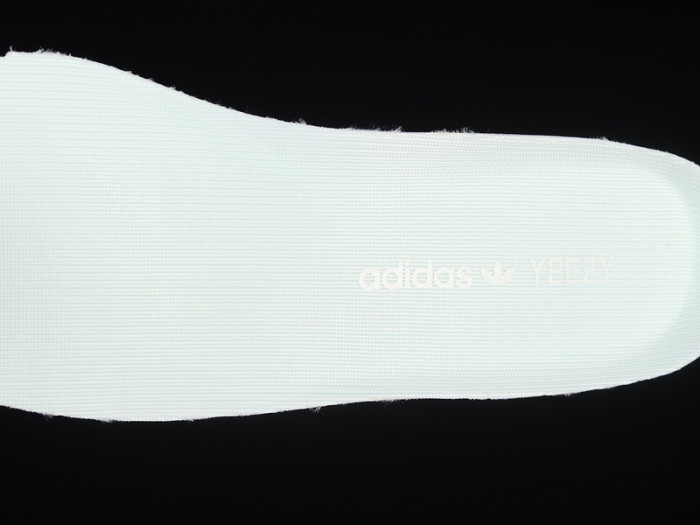 a*d*i*s Y**zy boost 350 v2 