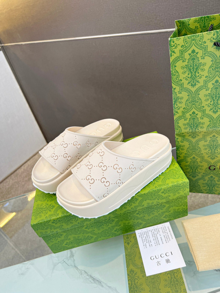 G*u*i slippers gu568-054
