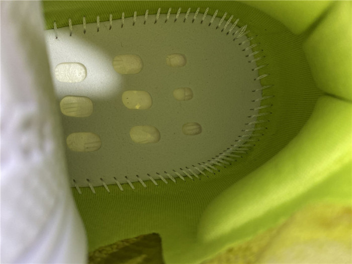 a*d*i*s Y**zy boost 380 hylte glow fz4990