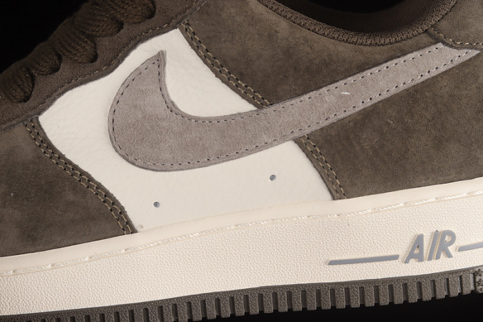 nike air force 1 07 low dark grey brown white tu6995-396