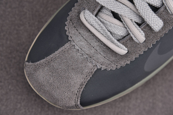 sacai x nike zoom cortez 4.0 dark grey white dq0581-001