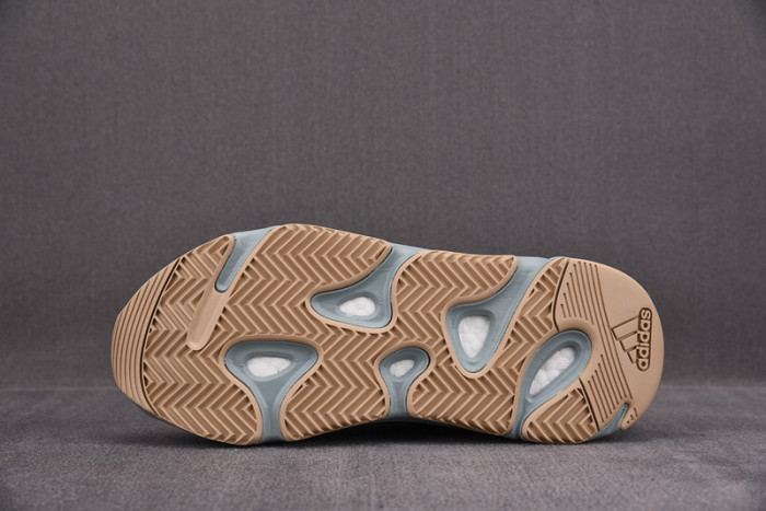 a*d*i*s Y**zy boost 700 carbon blue fw2498