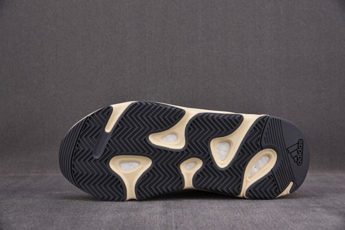 a*d*i*s Y**zy boost 700 analog eg7596