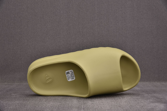 kanye west x a*d*i*s Y**zy slide “resin ”fx0494