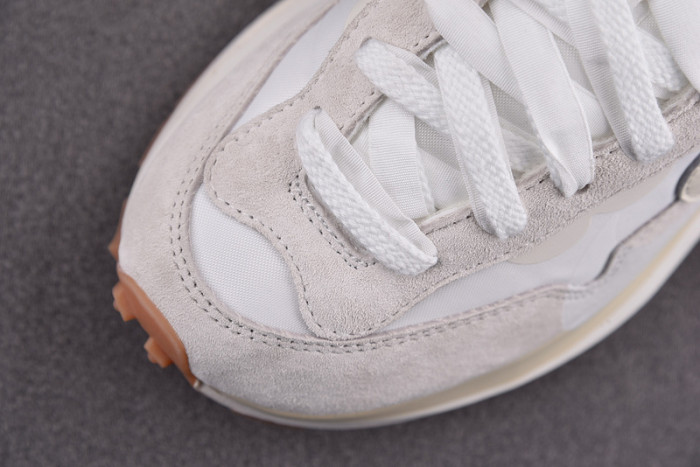 nike vaporwaffle sacai sail gum dd1875-100