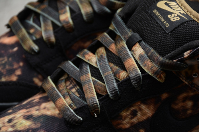 nike sb dunk low pushead premium "pushead 2“ 536356-002