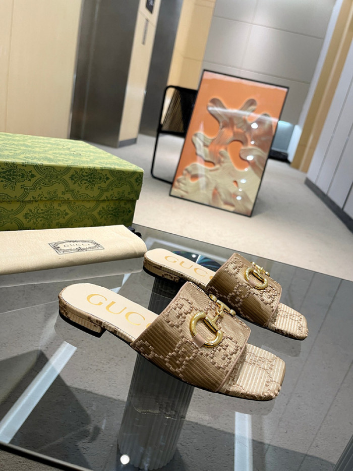 G*u*i slippers gu568-020