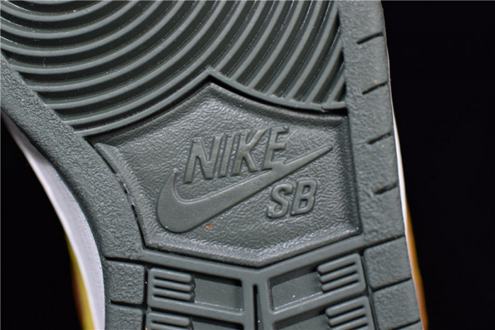 nike dunk sb low vapour mineral yellow - 304292-271