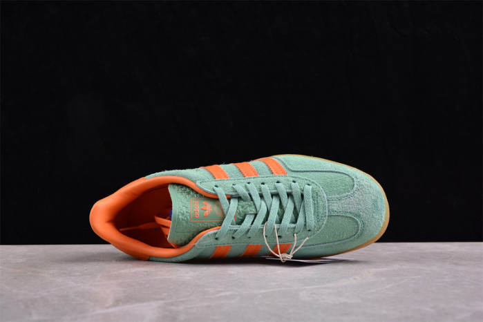 a*d*i*s gazelle indoor
