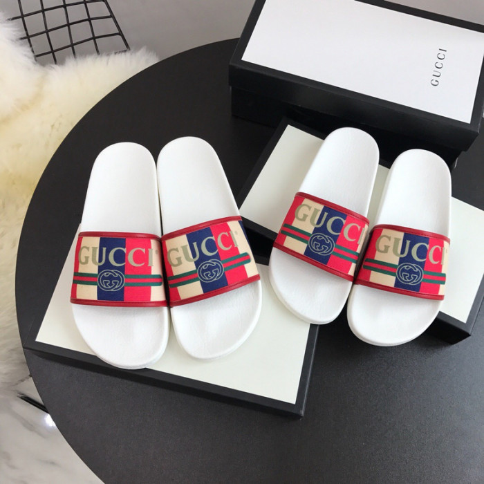 G*u*i slippers