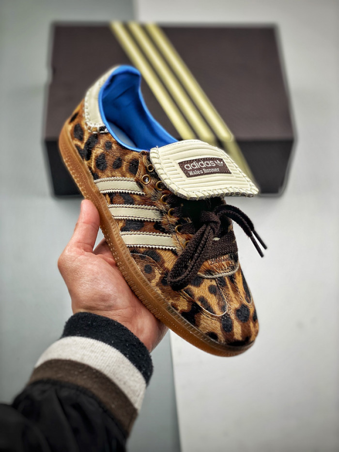 a*d*i*s samba pony wales bonner leopard ie0578