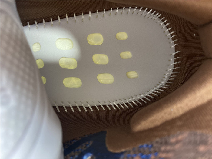 a*d*i*s Y**zy boost 380 azure fz4986