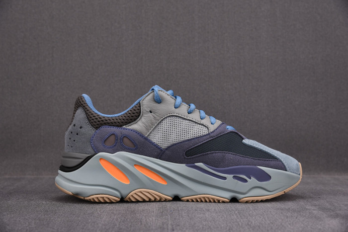 a*d*i*s Y**zy boost 700 carbon blue fw2498