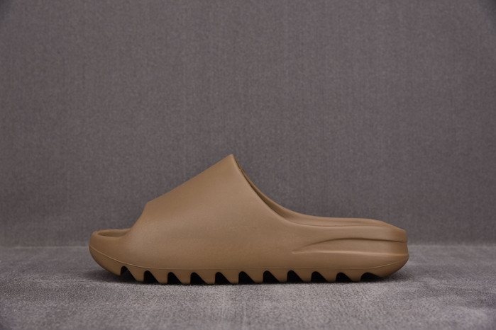 Y**zy slide earth brown fv8425