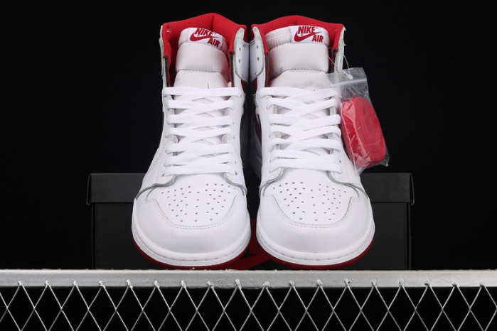 air jordan 1 retro metallic red (2017) 555088-103