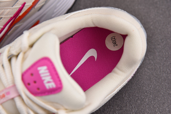 nike wmns p-6000 essential 