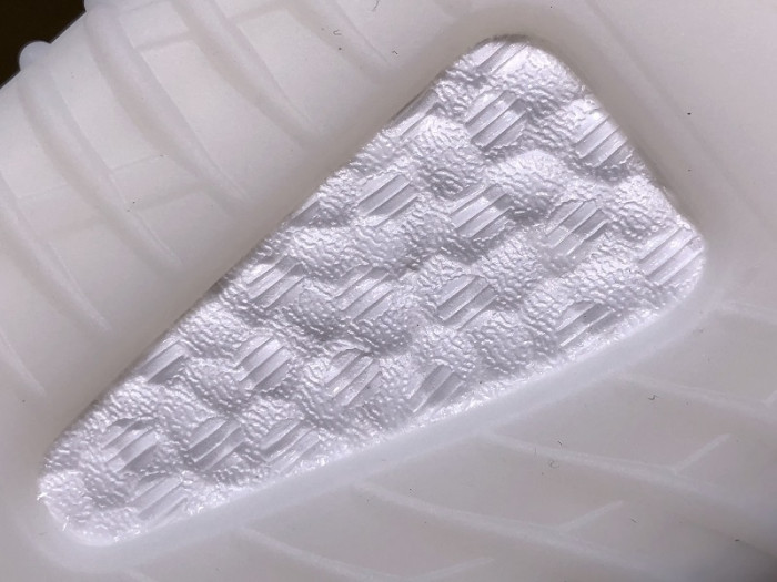 a*d*i*s Y**zy boost 350 v2 eg7962