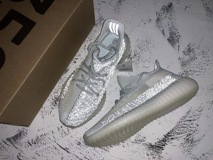a*d*i*s Y**zy boost 350 v2 cloud white (reflective) fw5317