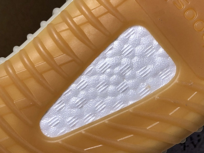 a*d*i*s Y**zy boost 350 v2 sesame f99710