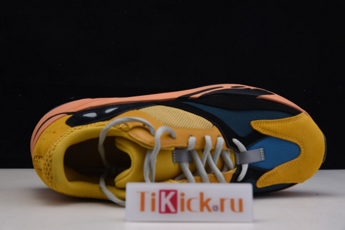 a*d*i*s Y**zy boost 700 new colorway sun yellow wave runner gz6984