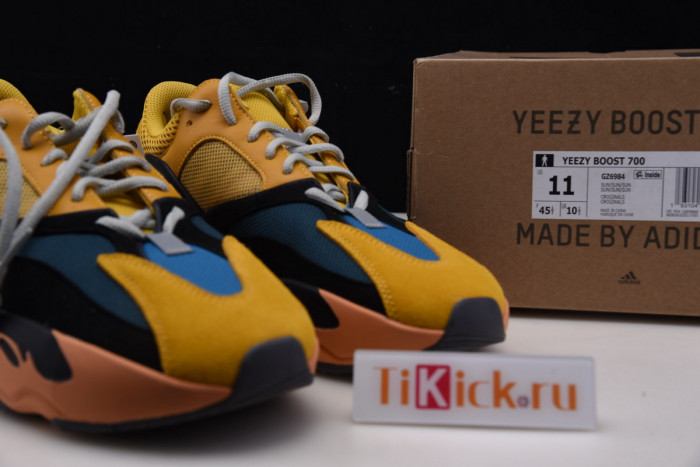 a*d*i*s Y**zy boost 700 new colorway sun yellow wave runner gz6984