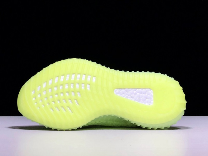 a*d*i*s Y**zy boost 350 v2 “glow in the dark”eg5293