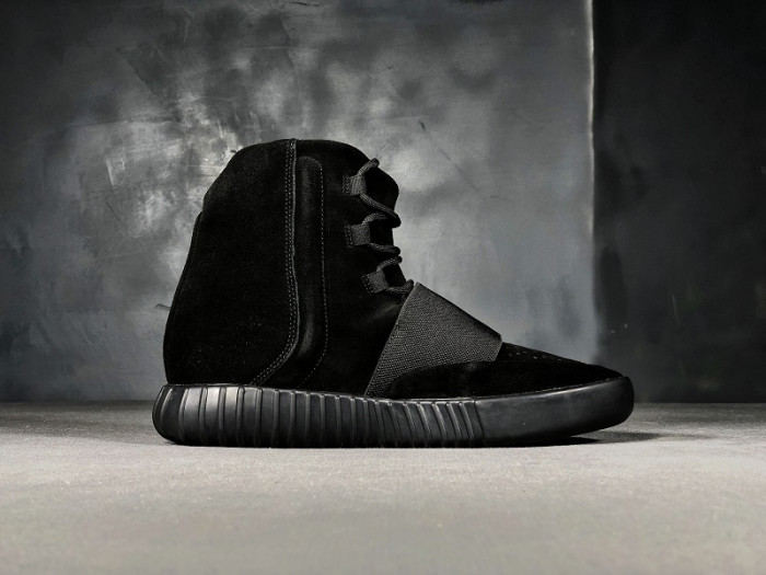 a*d*i*s Y**zy boost 750 triple black bb1839