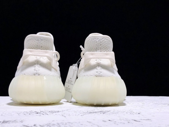 a*d*i*s Y**zy boost 350 v2 cream/triple white cp9366