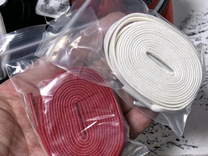 air jordan 1 retro high satin black toe (w) cd0461-016