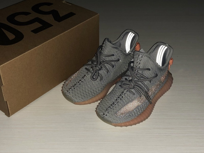 a*d*i*s Y**zy boost 350 v2 trfrm eg7492 kids