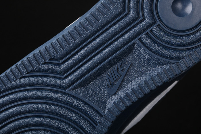 nike air force 1 mid 