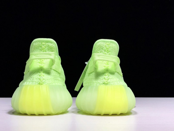 a*d*i*s Y**zy boost 350 v2 “glow in the dark”eg5293