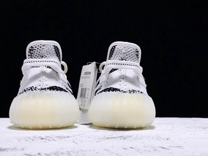a*d*i*s Y**zy boost 350 v2 zebra black white cp9654